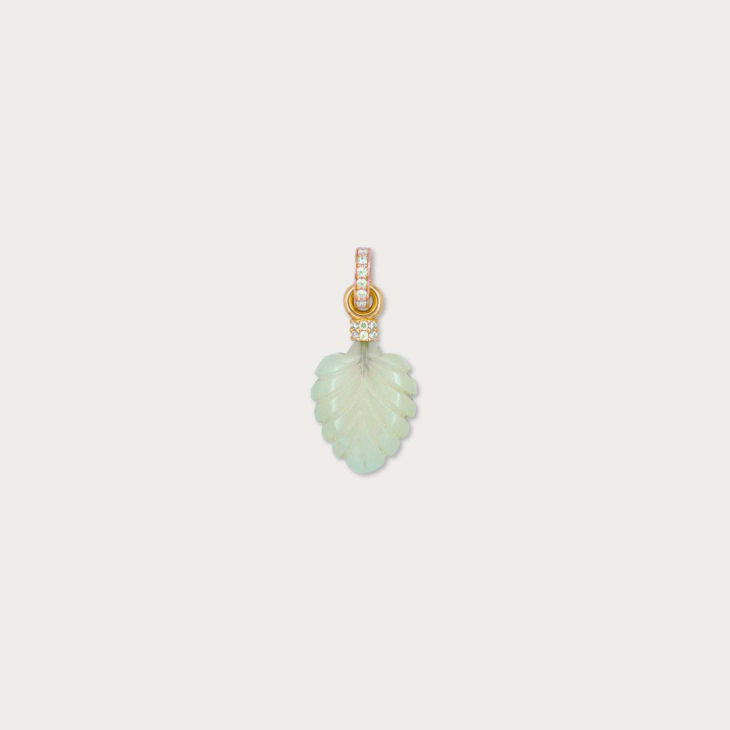Aimée- hanger met groene chalcedoon en connector