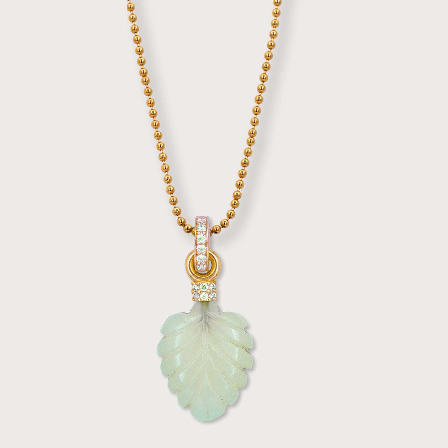 Aimée- hanger met groene chalcedoon en connector