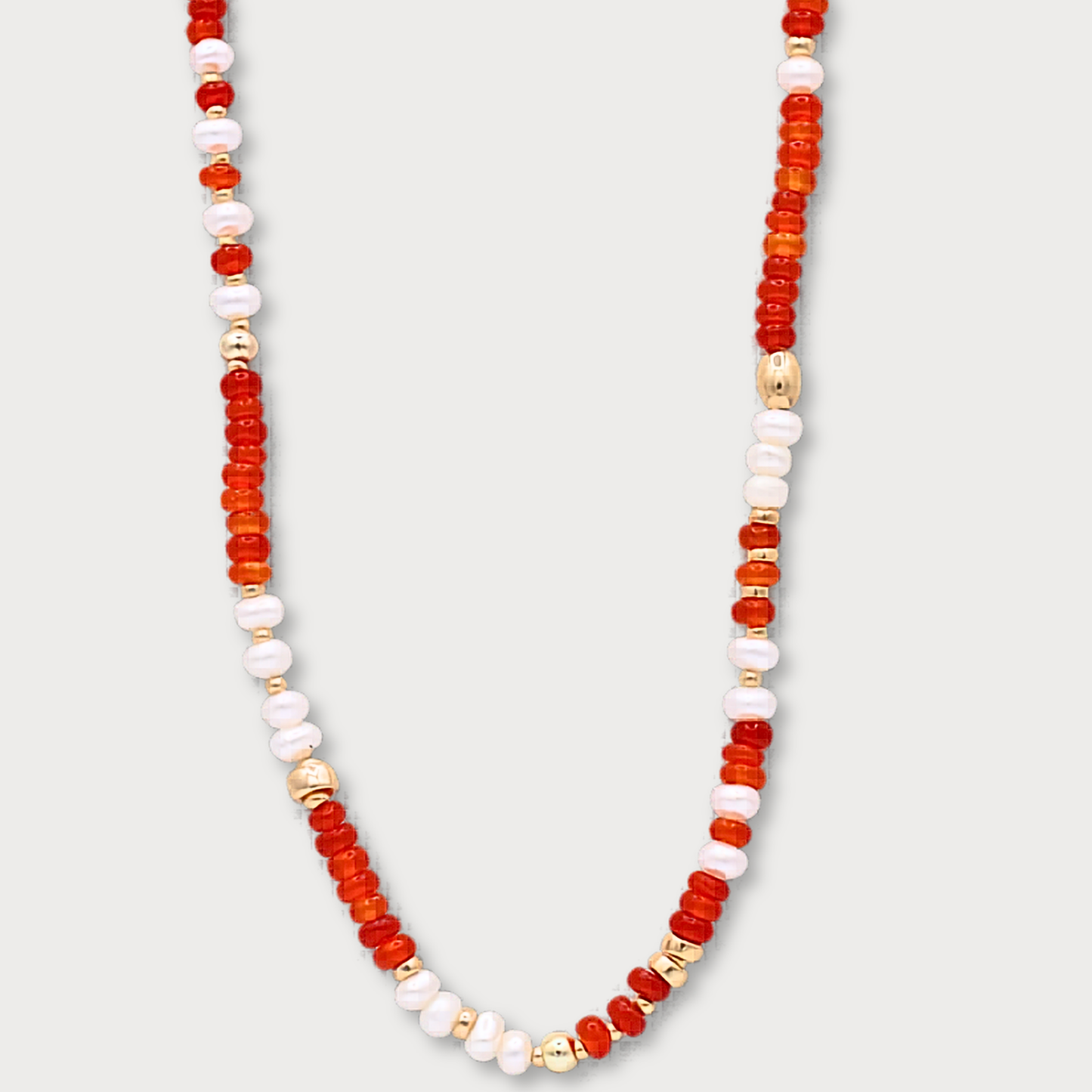 Féline - prachtig collier met zoetwaterparel, rode onyx en goldfilled elementen