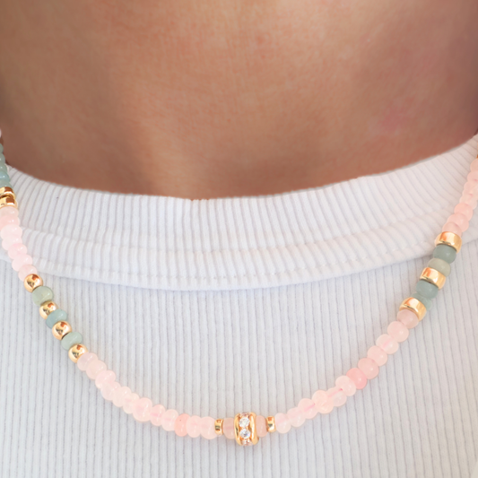 Aimée - Collier met aquamarijn, rozenkwarts en goldfilled elementen