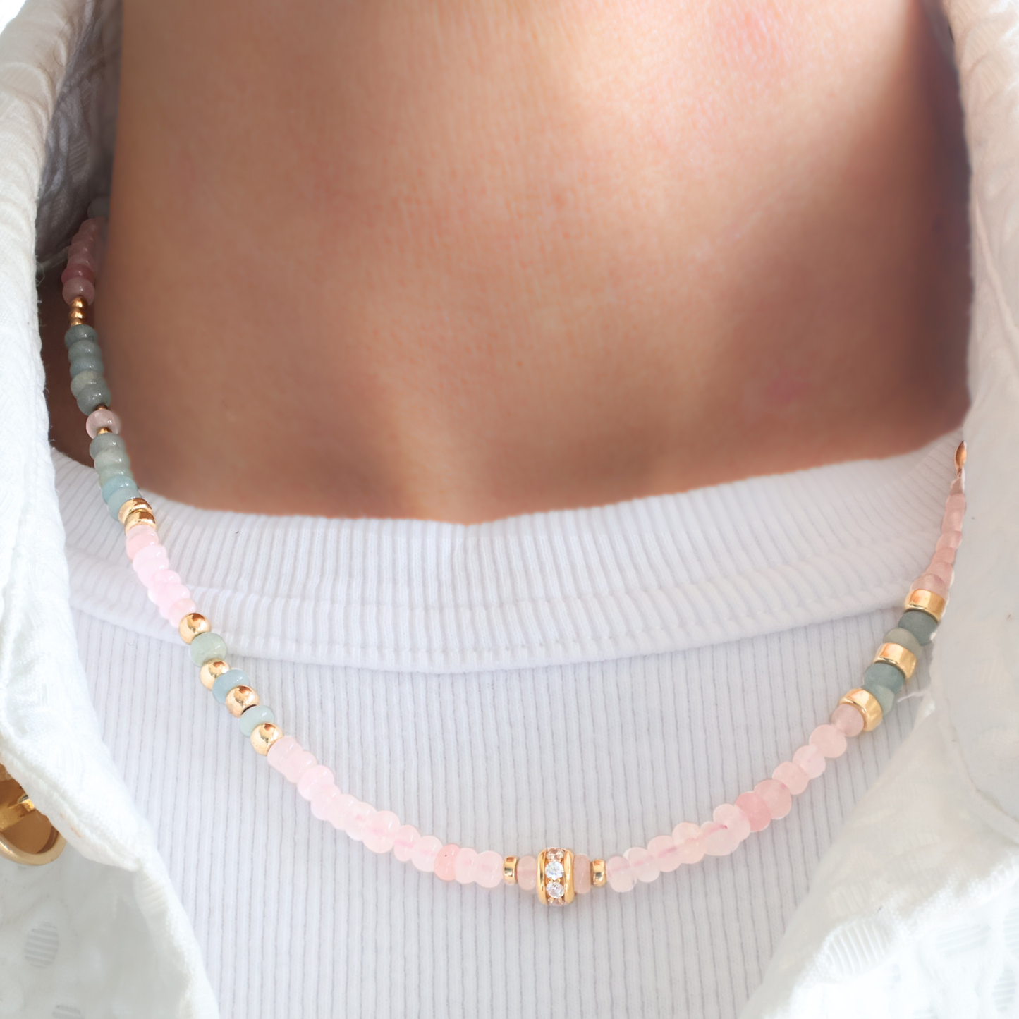 Aimée - Collier met aquamarijn, rozenkwarts en goldfilled elementen