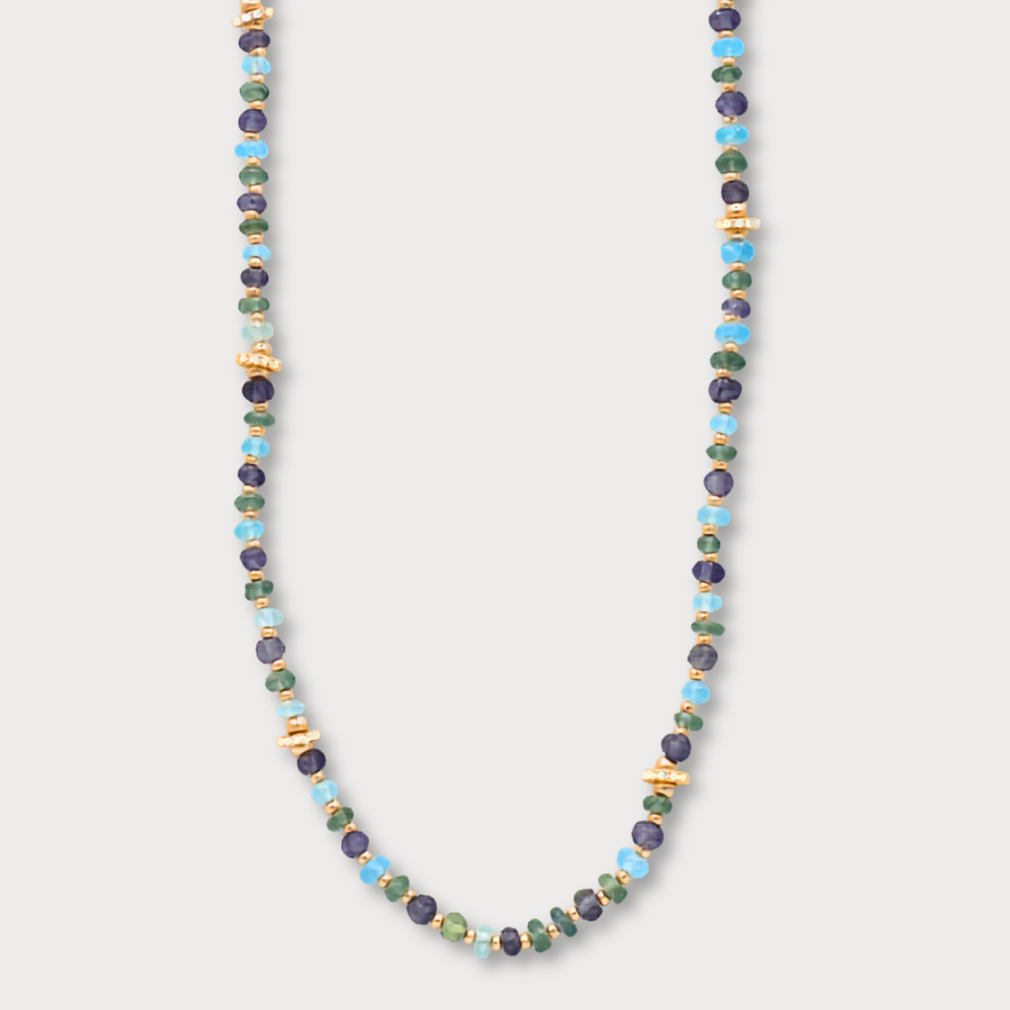 Exclusives - Apatiet, preniet en ioliet collier met zirkonia wieltjes en goldfilled elementen